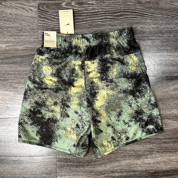 Nike Totality Shorts Men's Small S Green Camo 7" Inseam Dri-Fit FZ0742-386 - Picture 2 of 3